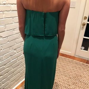 BCBG Dresses - BCBG Kelly Green Maxi BCBG Dresses - BCBG Kelly Green Maxi